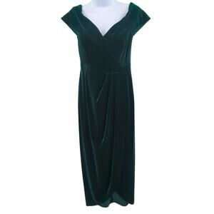 Elegant Emerald Velvet Off Shoulder Formal Maxi Gala Holiday Wedding Guest Dress